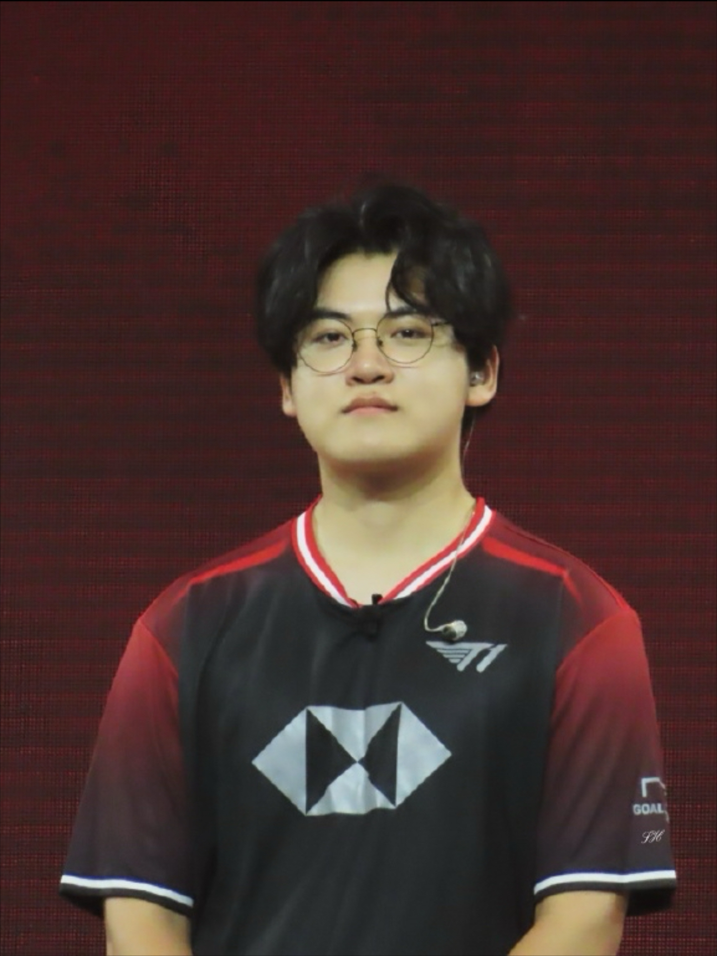 365bet体育-Faker在德国队比赛中持续失利，险胜引发热议！-365bet体育